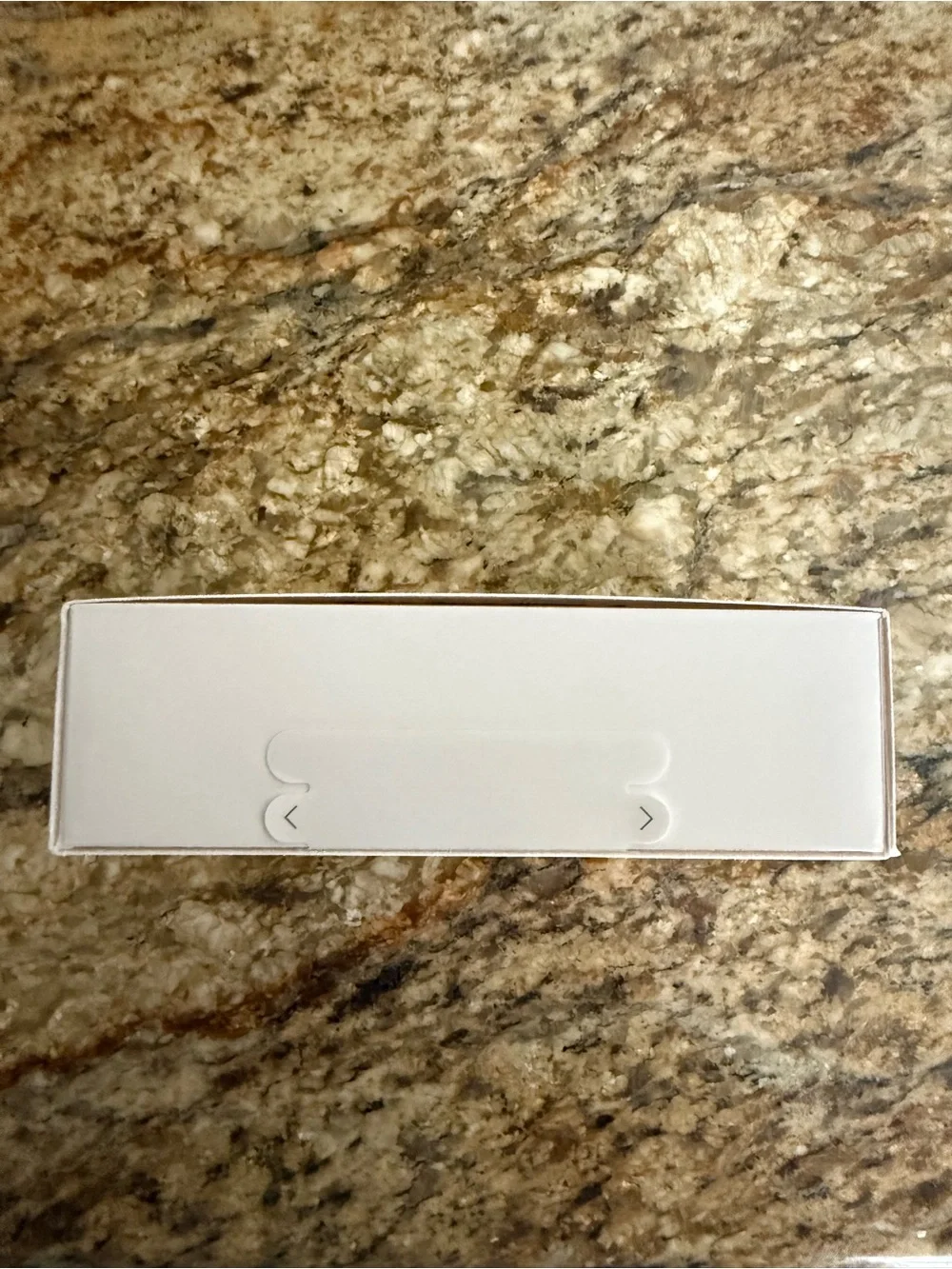 Brand new Oura Ring in Gold - Gen 4 - Size 8
